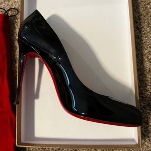Size 37.5 (7.5) Louboutin black heels